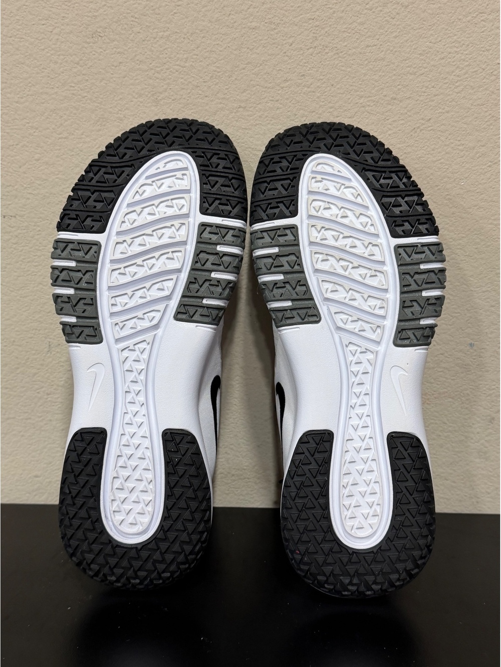 Size 10.5 - Nike Flex Control 4 “White” - Picture 4 of 6
